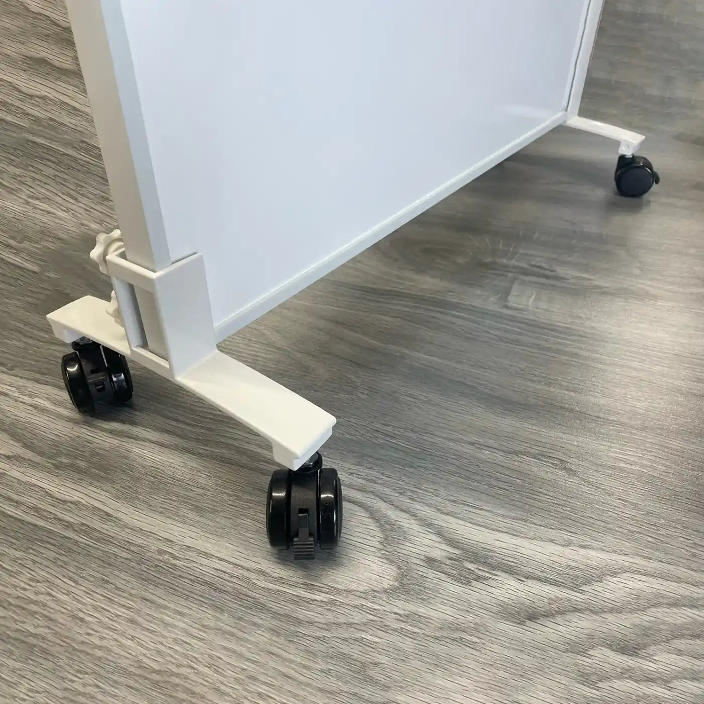 Kiasa IR smart Panel portable with wheelie option