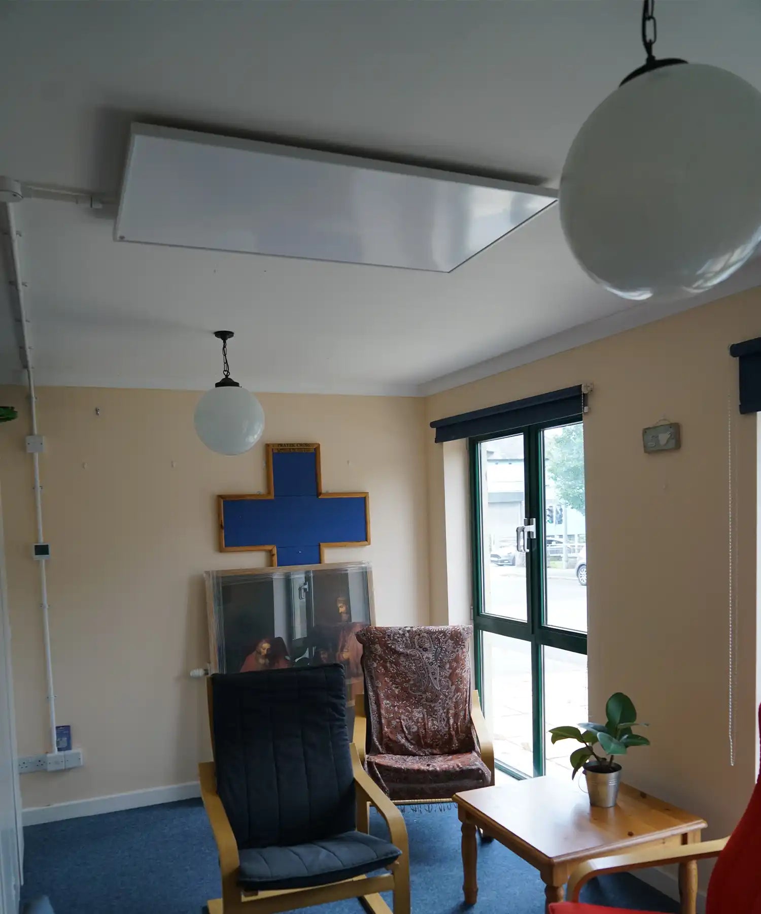 Raydr Road infrared heating system illuminating outdoor café space with cozy warmth