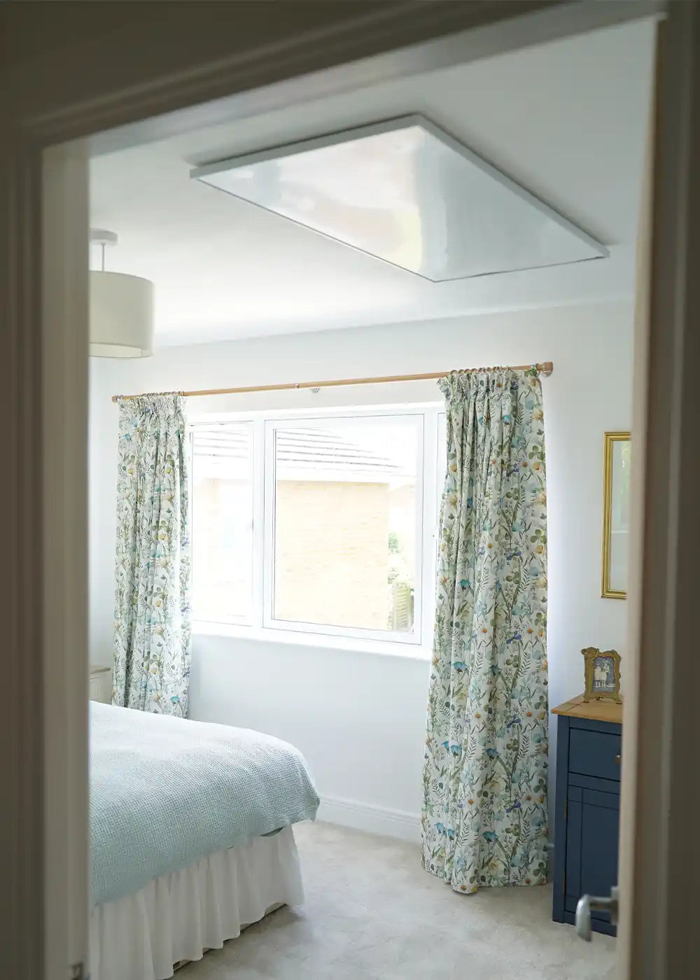 Kiasa Classic IR Panel Heater Plug and play Ceiling Mounted with Salus thermostat - External Controls